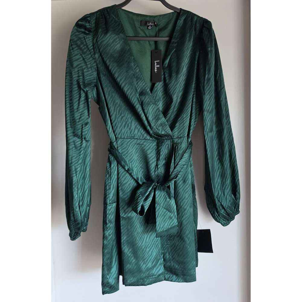 NWT Lulus Midi Dress M Green Animal Print Long Sleeve Collared Sheath Bodycon